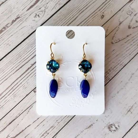 Blue glass and rhinestone Jewelry Set, gold tone, bracelet and earring set, gift - Picture 6 of 8